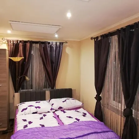 3 Bedroom Ground Floor House With Terrace. Διαμέρισμα Balatonlelle